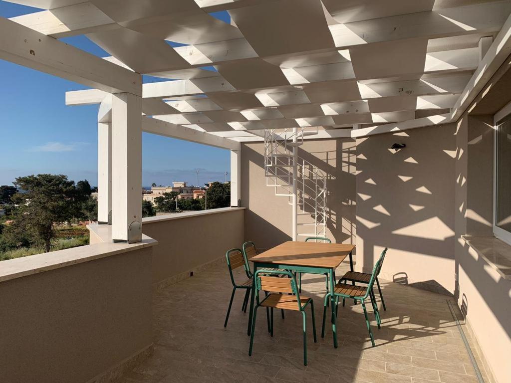 Terrace Ini Apartment แตร์ราซีนี ภายนอก รูปภาพ