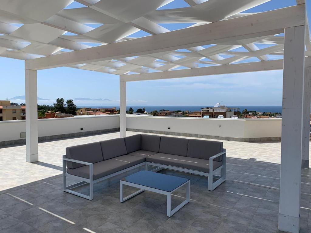 Terrace Ini Apartment แตร์ราซีนี ภายนอก รูปภาพ